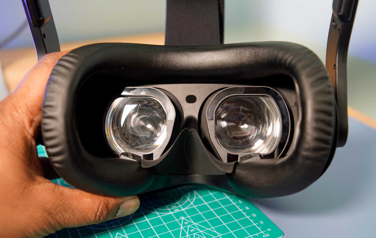 A premium VR headset with average performance